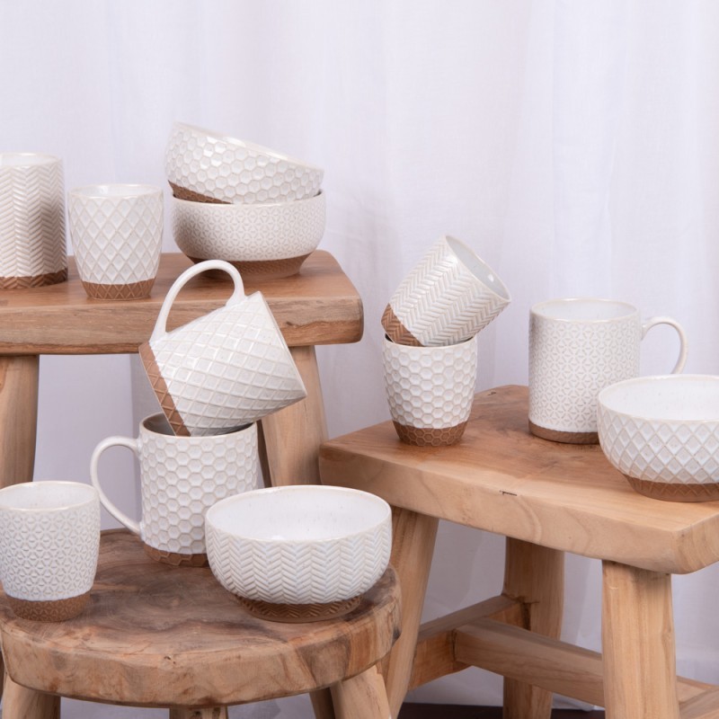 Set 4 tazze mug bianche in ceramica decorate con motivi geometrici in rilievo